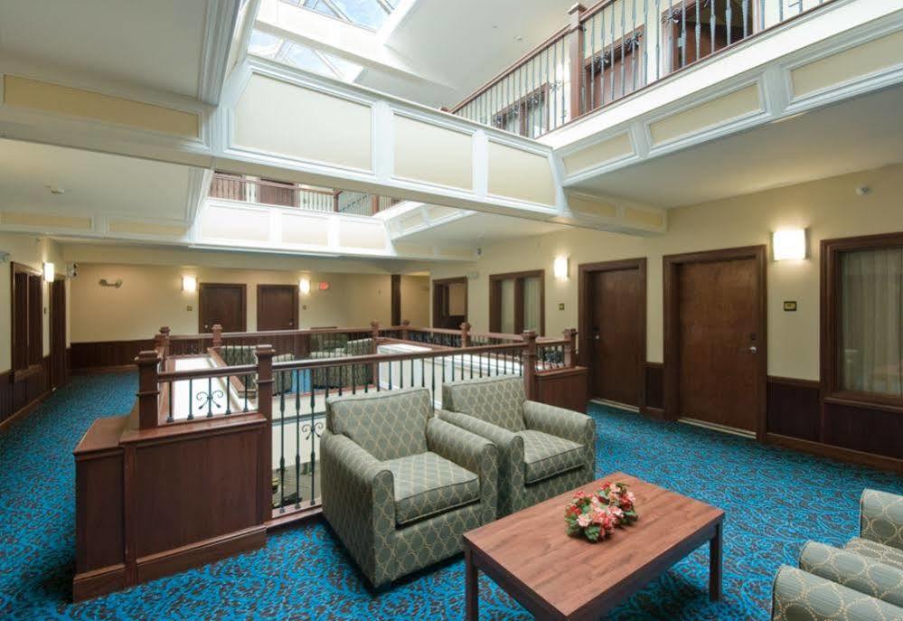 Bicycle Street Inn And Suites Đảo Mackinac Ngoại thất bức ảnh